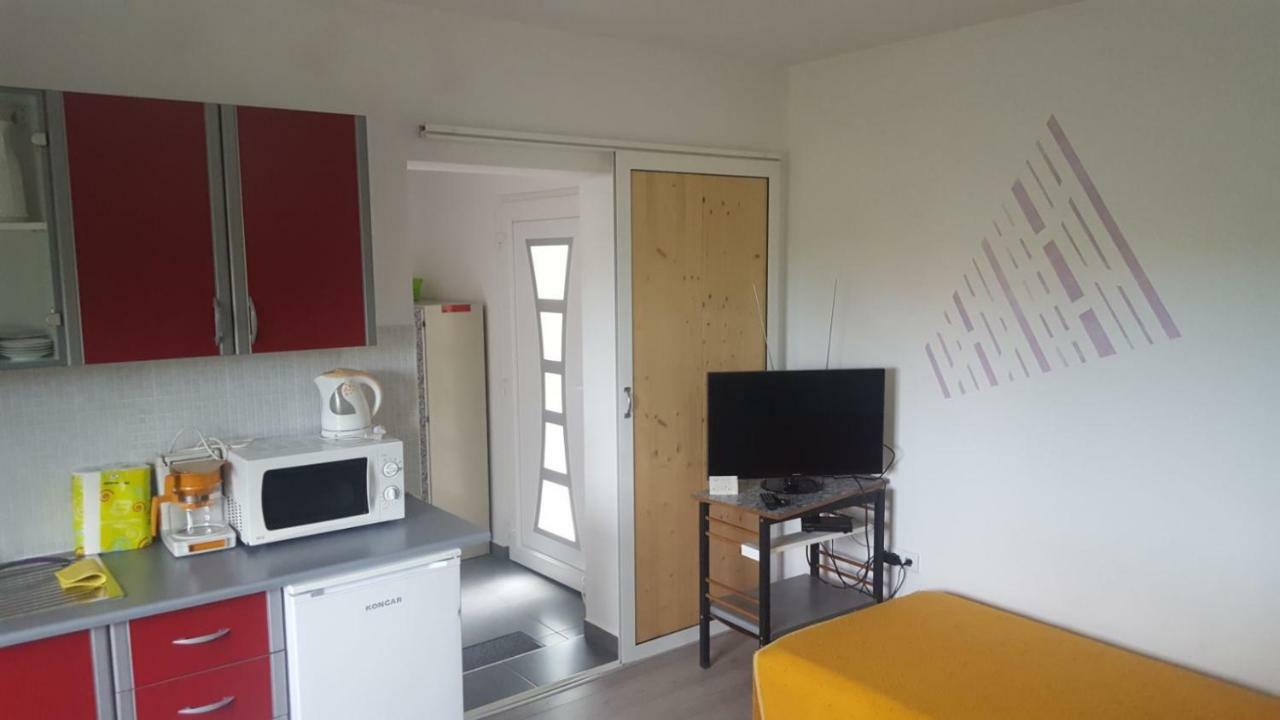 Apartment Brigitte ヴーシ エクステリア 写真