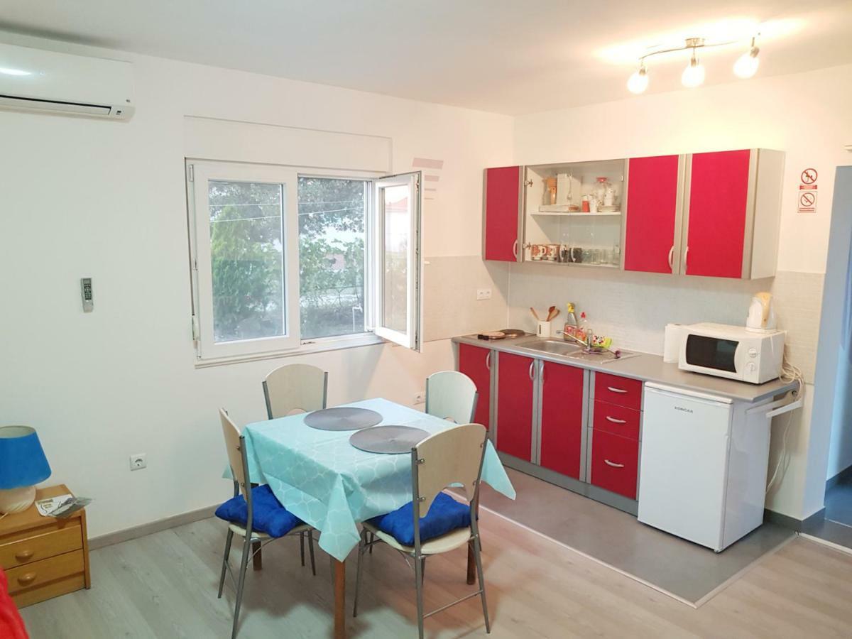 Apartment Brigitte ヴーシ エクステリア 写真
